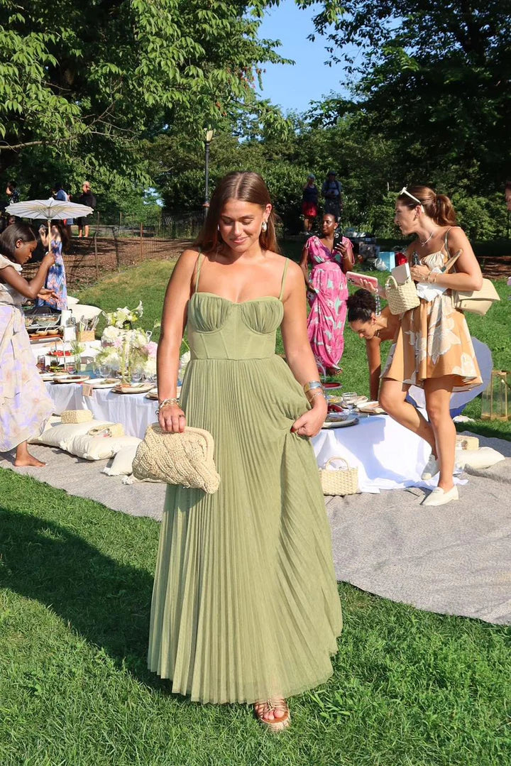 Women's Sleeveless Pleated Tulle Maxi Dress | Sweetheart Wedding Guest