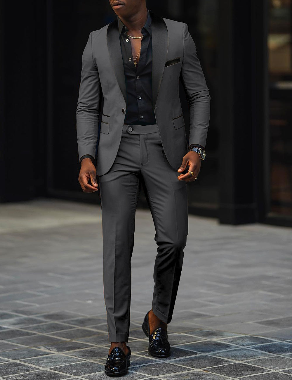 Men's single button suit, side view