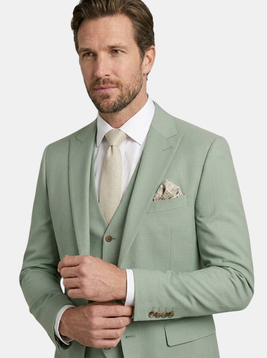 Men's classic slim fit 3-piece suit, vest detail view