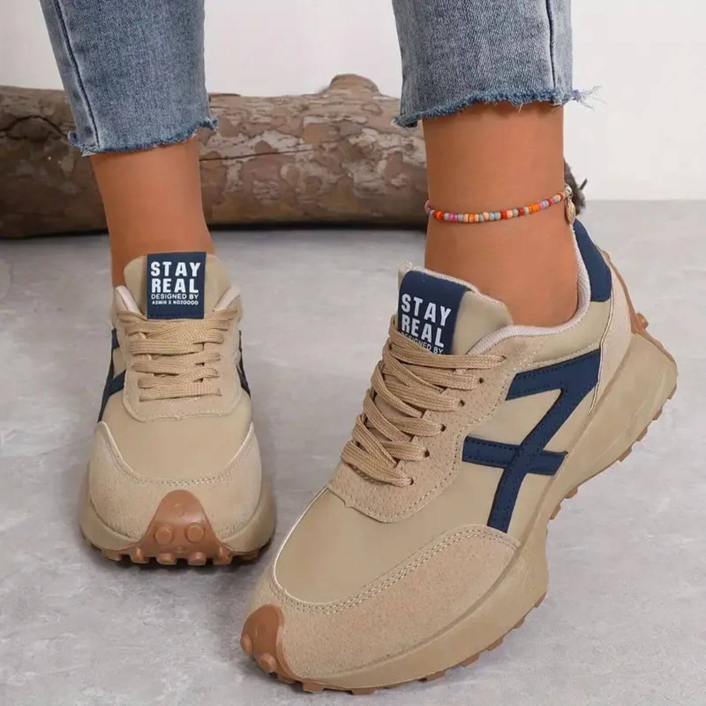Women's lace-up sneakers - back view