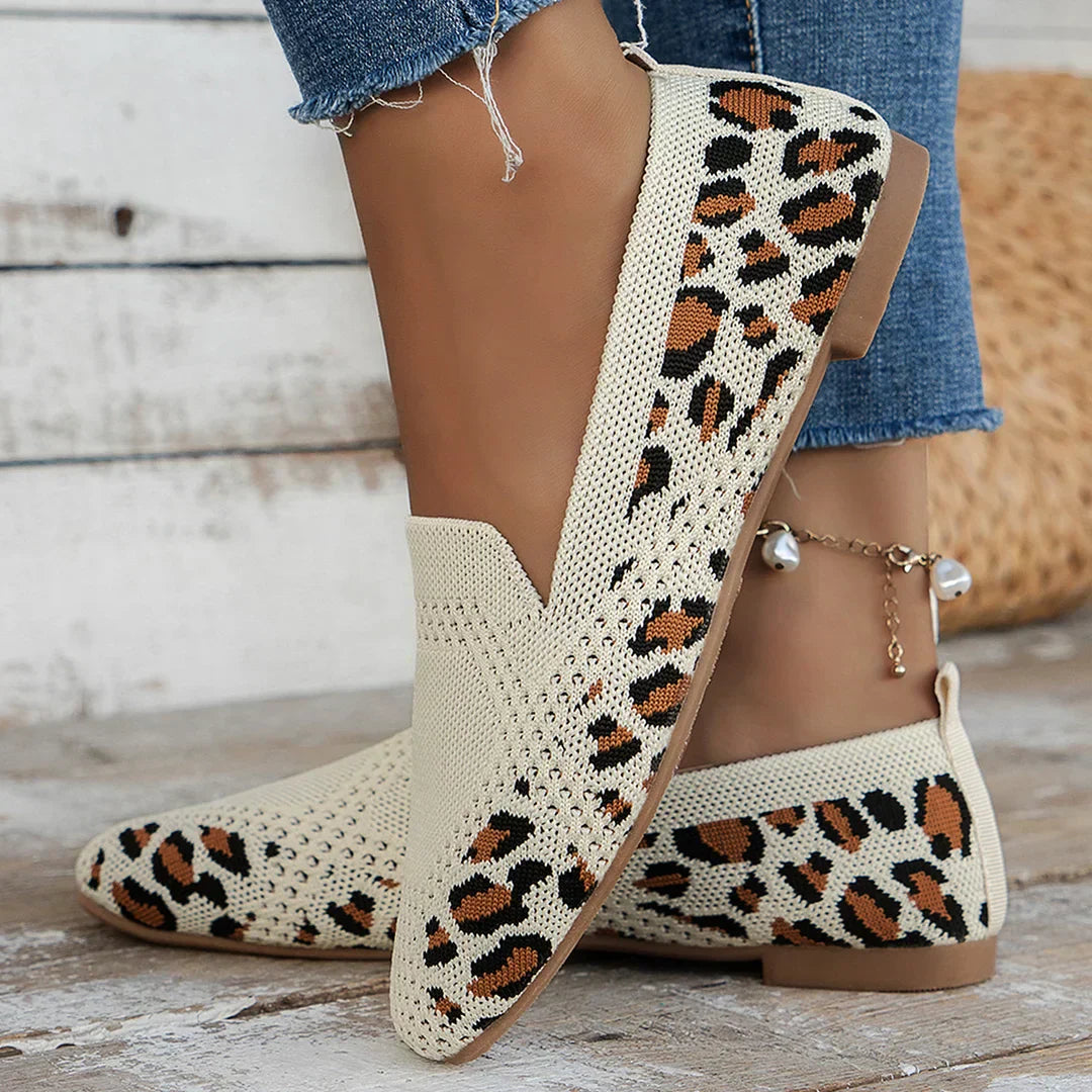Women's lightweight orthopedic slip-on shoes - White color view