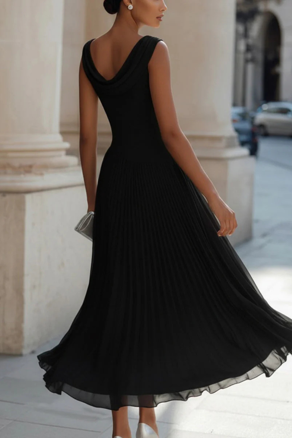 Women's Sleeveless Boat Neck Open Back Pleated Flowy Midi Dress