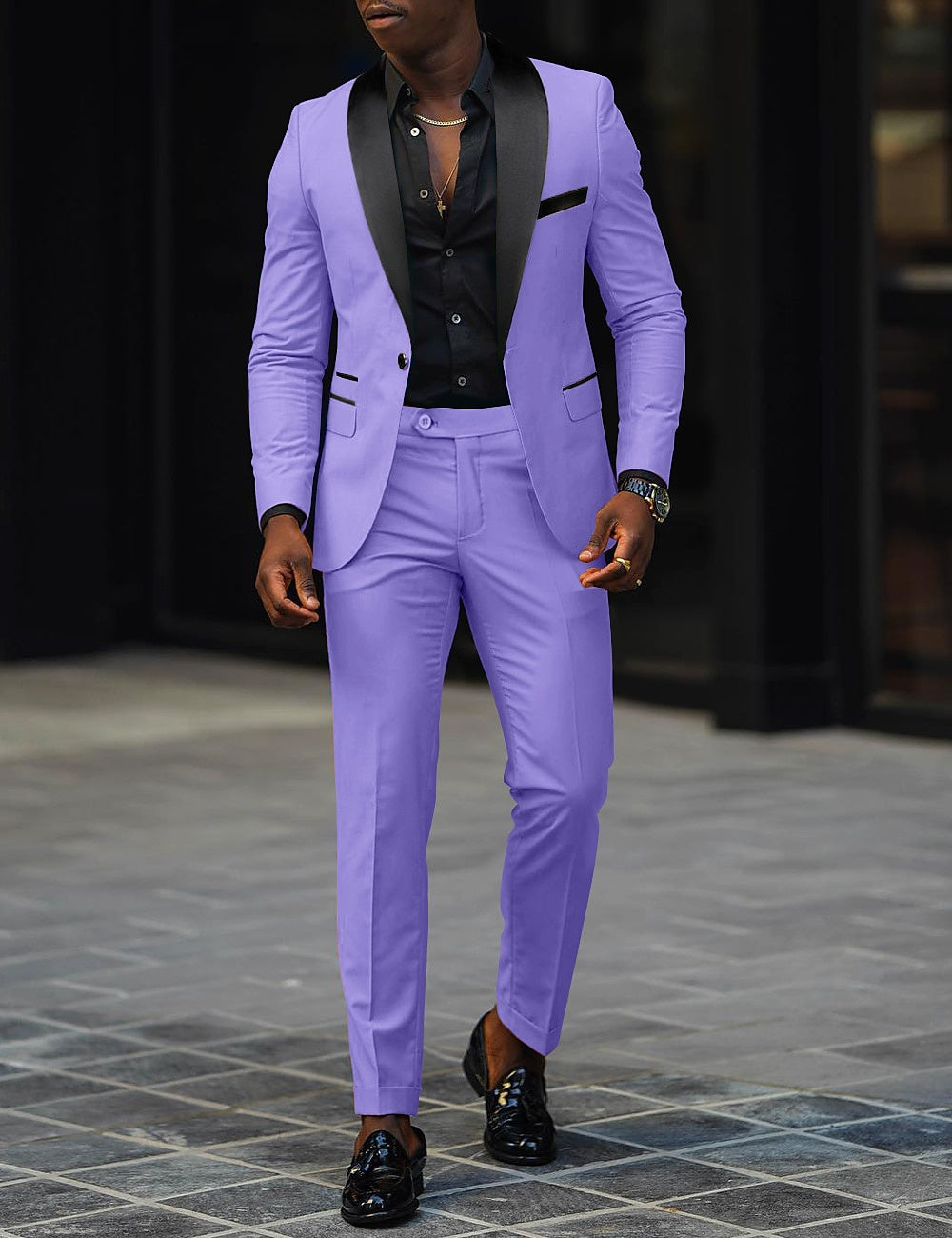 Men's single button suit, lifestyle view