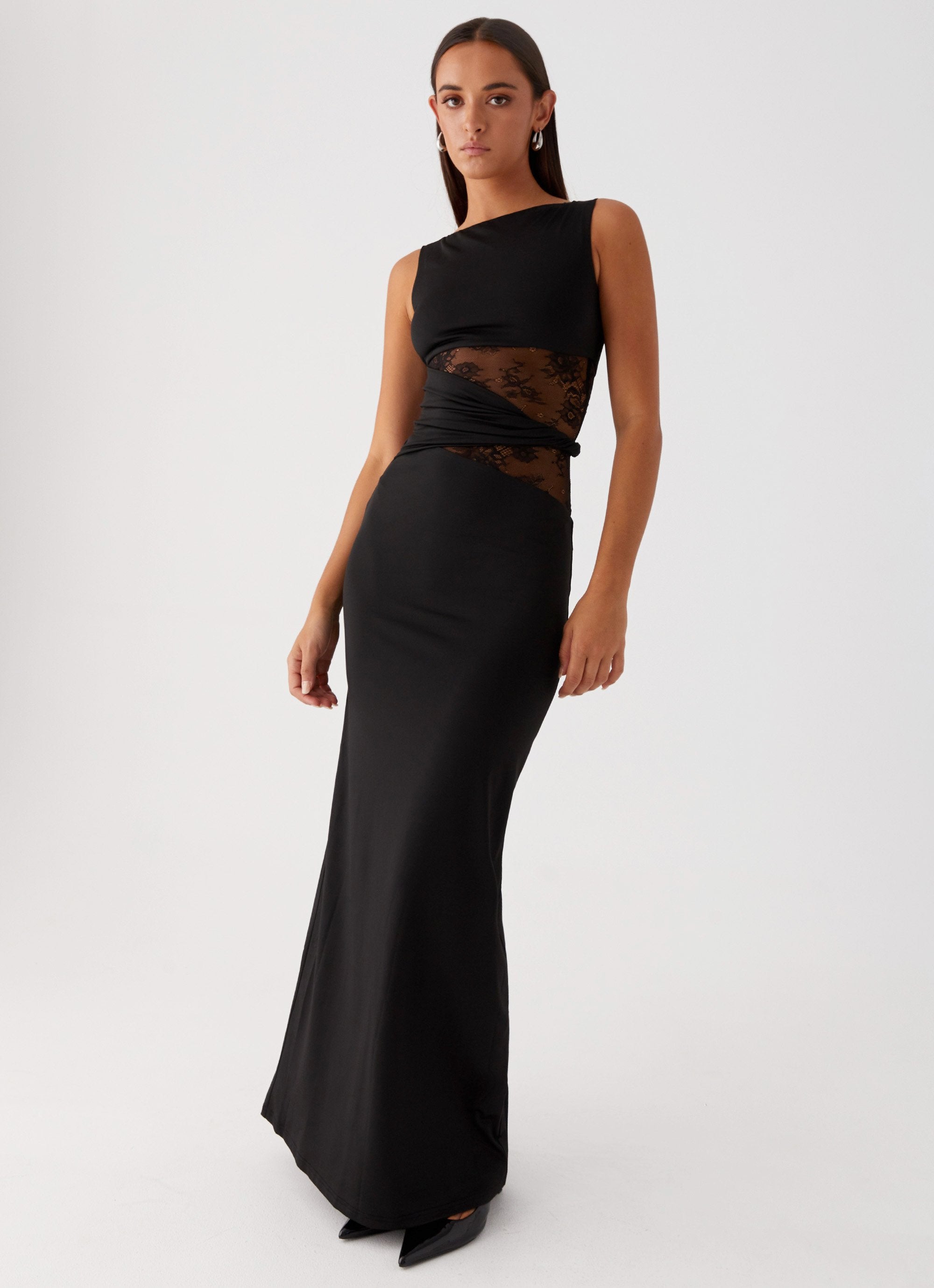 Women's Black Sleeveless Scoop Neck Mesh Cutout Fitted Maxi Evening Dress