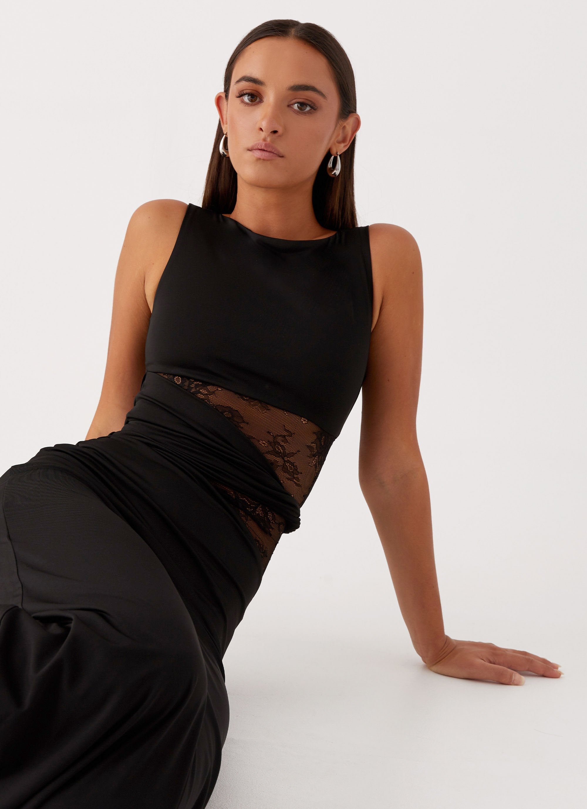 Women's Black Sleeveless Scoop Neck Mesh Cutout Fitted Maxi Evening Dress
