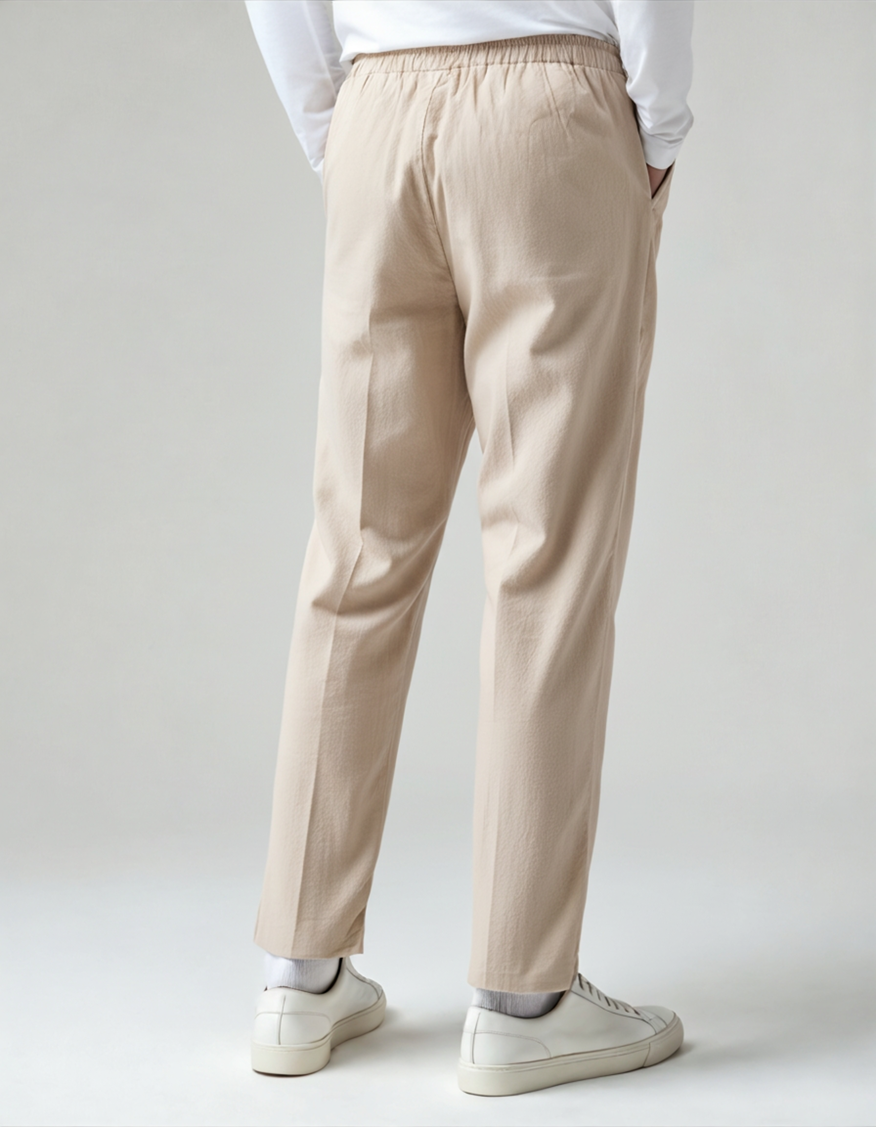 Men's linen trousers - detail view