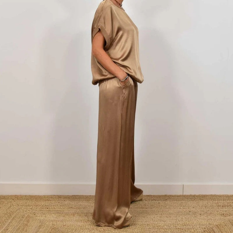 Women's Short Sleeve Crew Neck Top and Wide Leg Pants Two-Piece Set