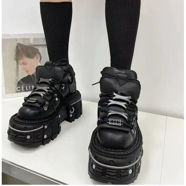 women's high-top lace-up ankle boots - detail view