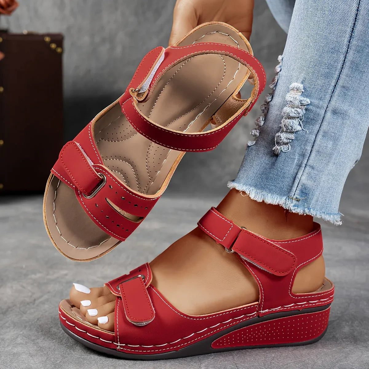 Women's elegant orthopedic strap sandals - red